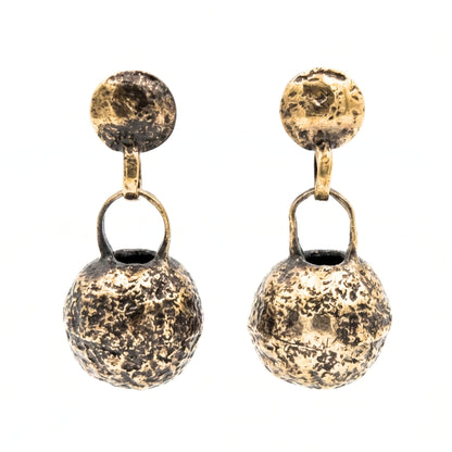 Pendientes de bronce dorado envejecido vintage volumen arte escultura artesanía mujer vintage único exclusivo diseño joyería osnor moda moderno elegante boda fiesta glamour lujo elegante diario 