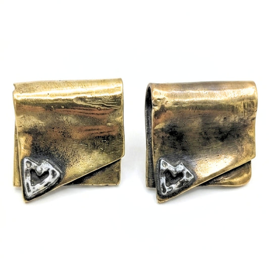 Pendiente de bronce dorado envejecido vintage volumen arte escultura artesanía mujer vintage único exclusivo diseño joyería osnor moda moderno elegante boda fiesta glamour lujo elegante diario 