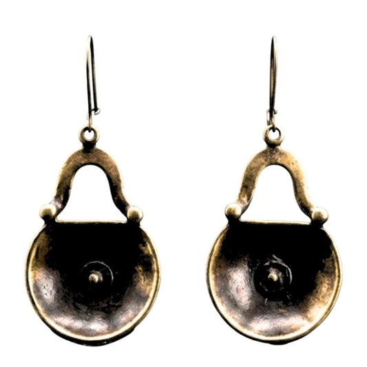 Pendiente de bronce dorado envejecido vintage volumen arte escultura artesanía exclusivo único diseño joyería osnor moda moderno elegante boda fiesta fashion glamour lujo mujer 