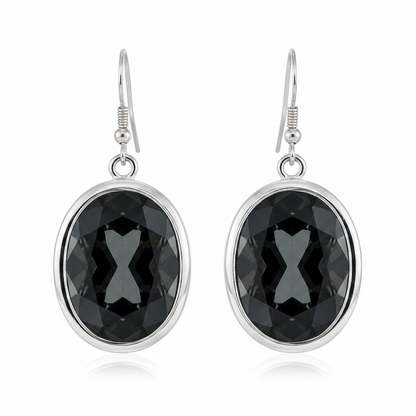 Pendientes Circonita Gris Negro Fondo Blanco