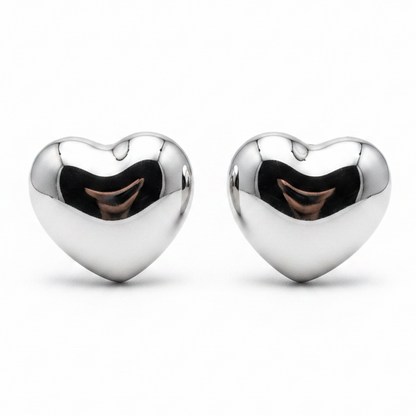 Pendientes corazón fondo blanco