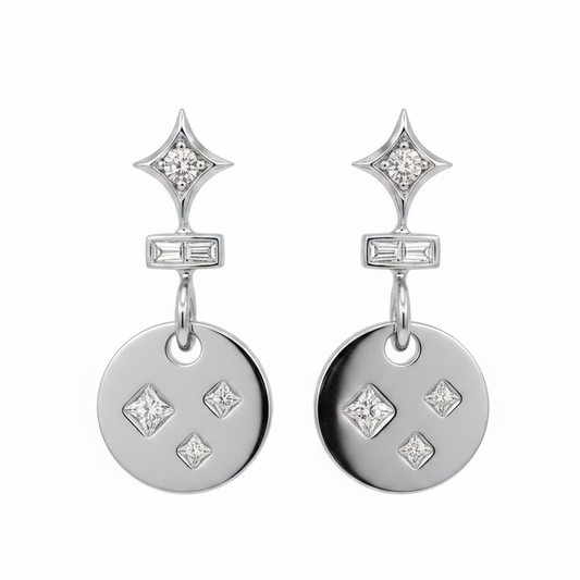 Pendientes de frente fondo blanco