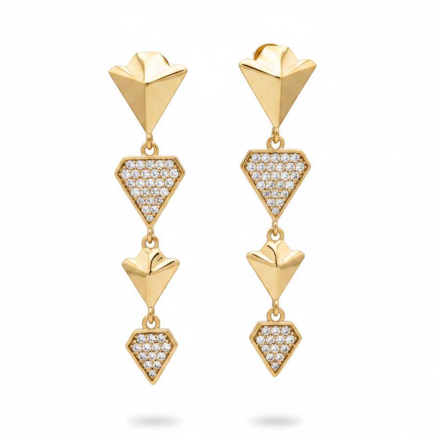 Pendientes dorados fondo blanco
