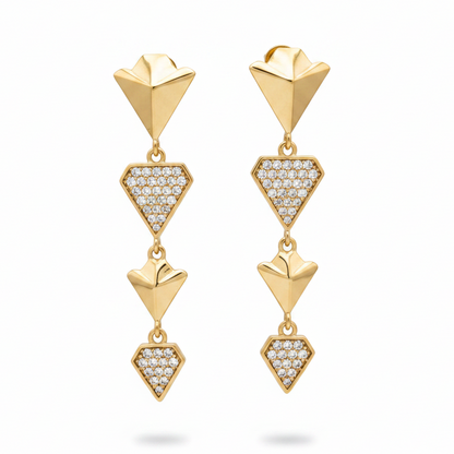 Pendientes dorados fondo blanco
