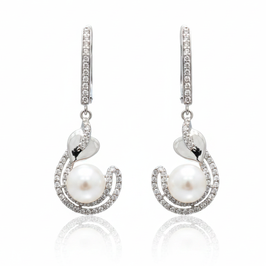Pendientes perla fondo blanco