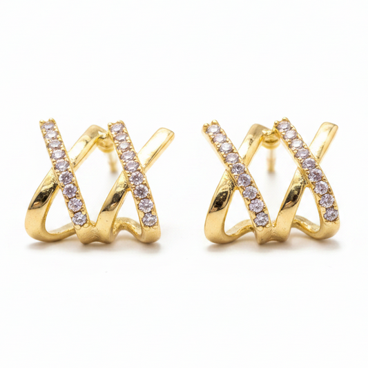 Pendientes X dorados fondo blanco