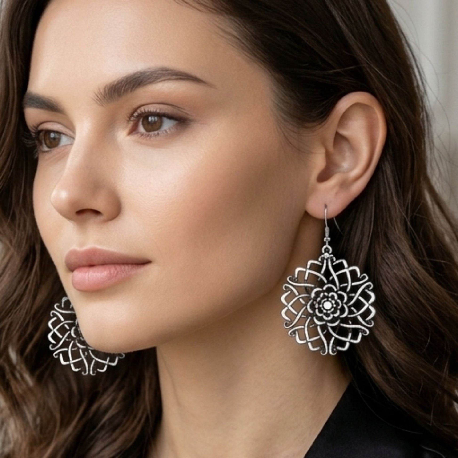 Pendientes Zamak Mandala Calados Diseño Floral Étnico Hipoalergénicos. Joyeria Osnor