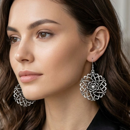 Pendientes Zamak Mandala Calados Diseño Floral Étnico Hipoalergénicos. Joyeria Osnor