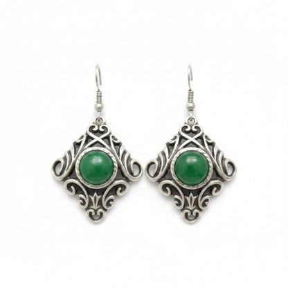 Pendientes zamak hipoalergénico con circonita verde cierre hippie joyería Osnor 