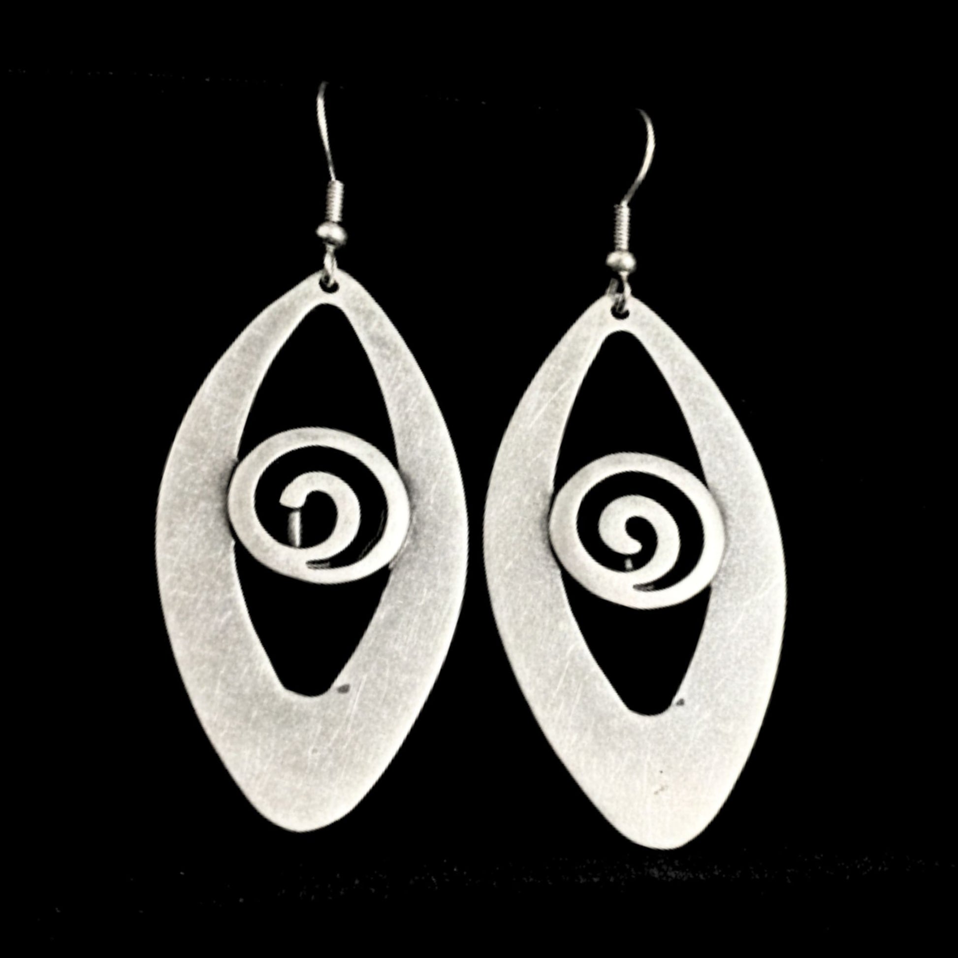 pendiente de zamak plateado exclusivo joyeria osnor zamak