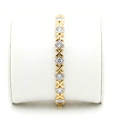 Pulsera acero inoxidable dorado chapado oro 14ktes circonitas blancas engastadas diseño joyería osnor moda moderno elegante boda fiesta glamour lujo 