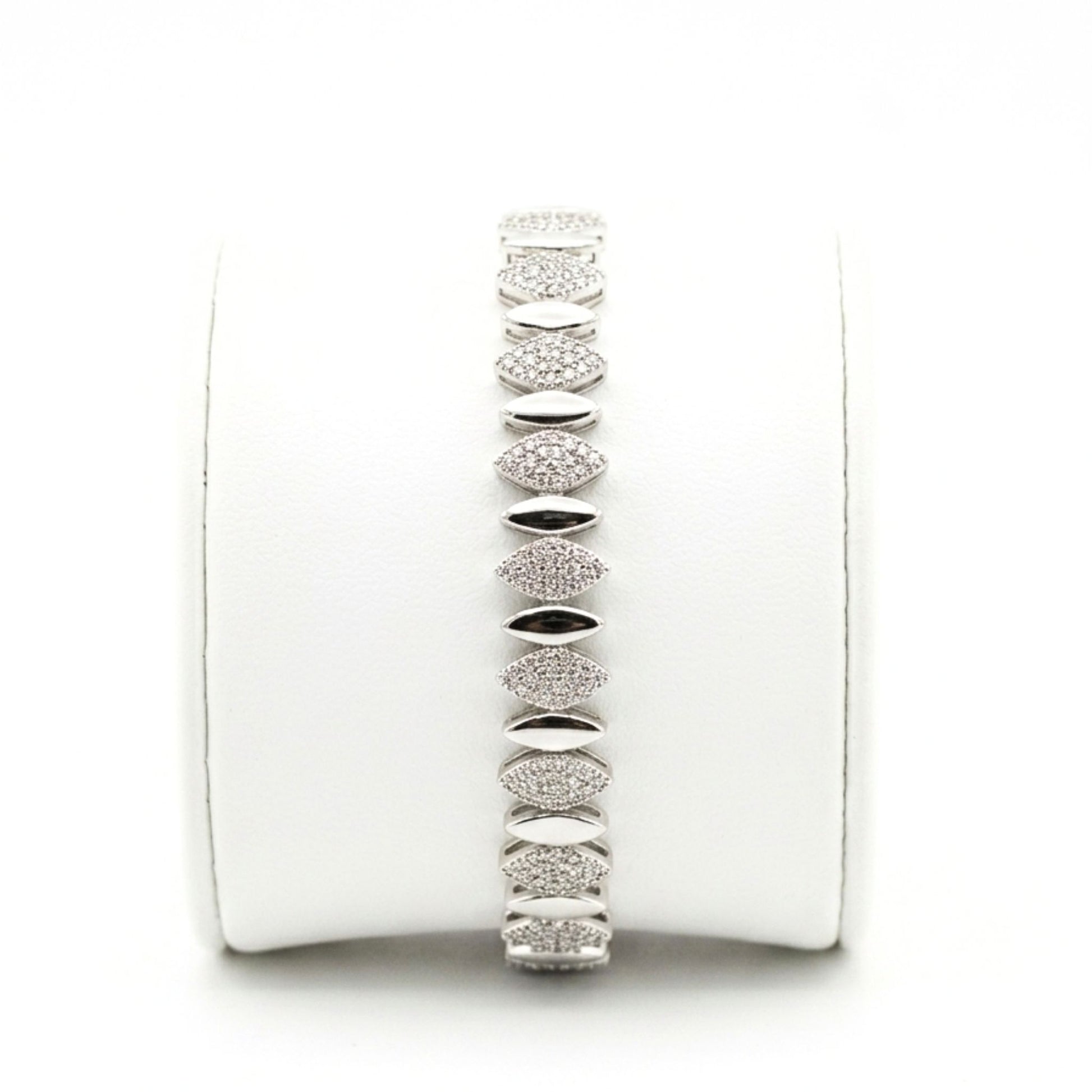 Pulsera de acero inoxidable plateado mujer circonitas blancas engastadas diseño joyería osnor 